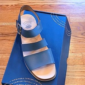 Womens size 9 Dr Scholls sandals color blue